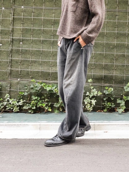 USED 3D CUTTING DENIM PANTS