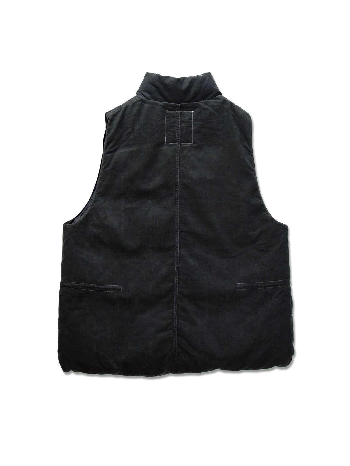 INNAT　GARMENT DYED DOWN VEST