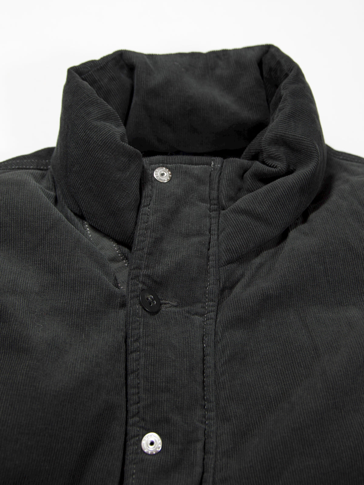 INNAT　GARMENT DYED DOWN VEST