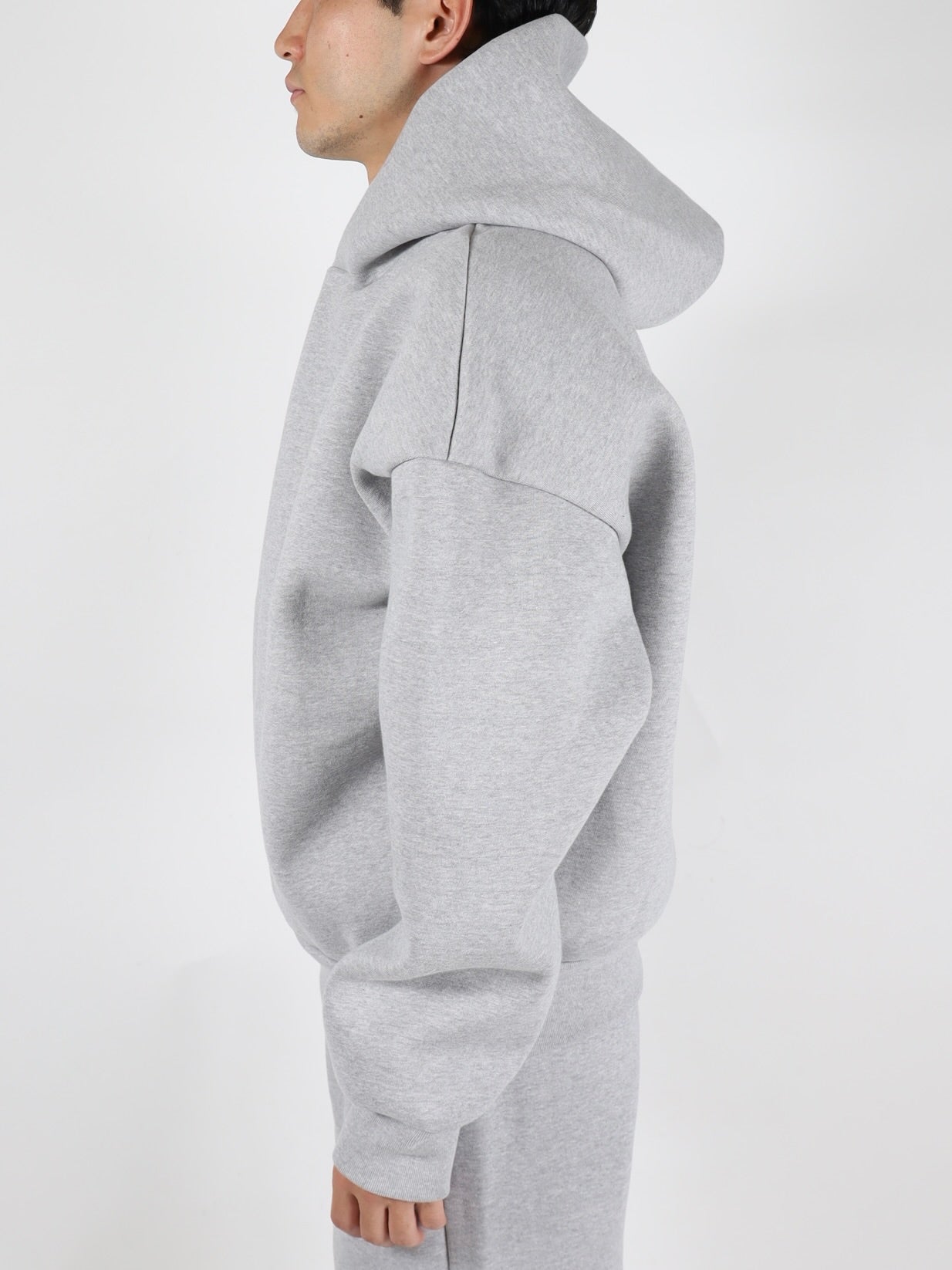 V2 HOODIE