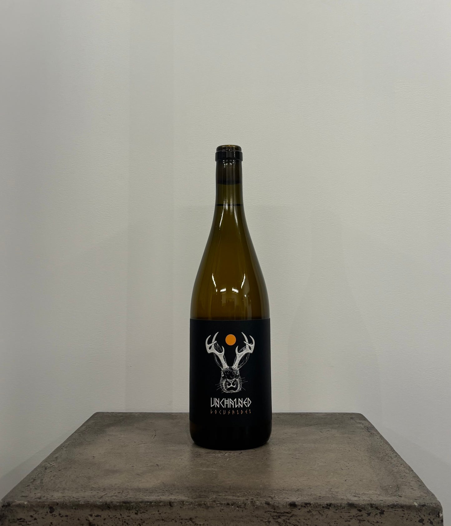 Unchained weiss NV(白)