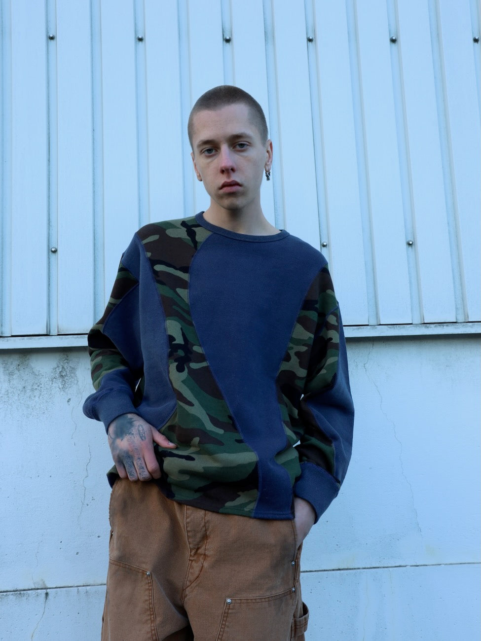 SWITCHING STITCH SWEAT CREW