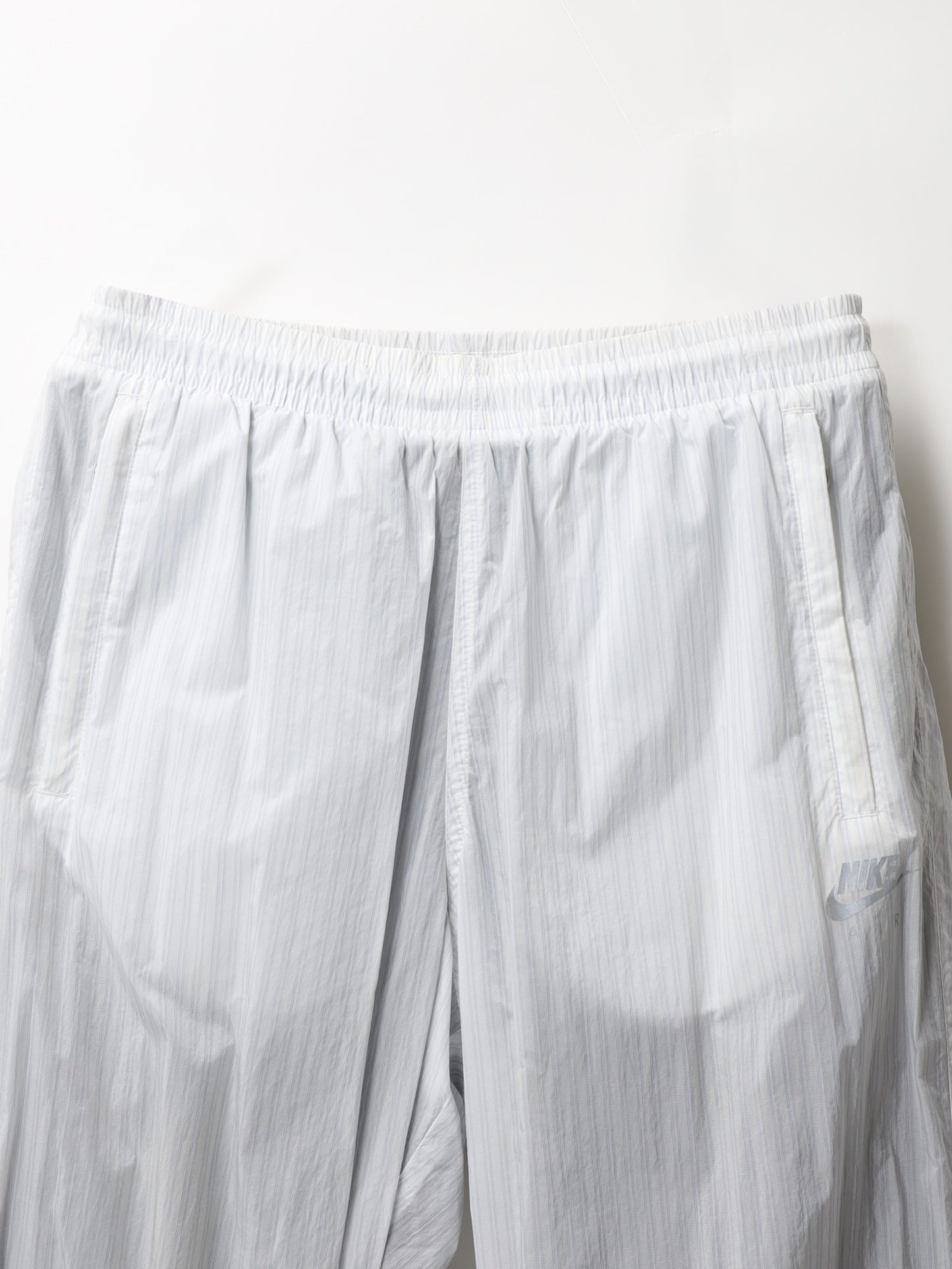 NIKE　STRIPE TRACK PANTS
