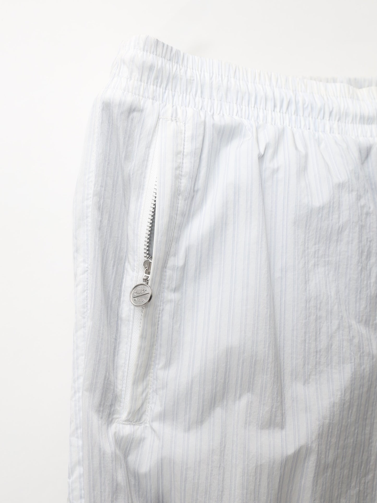 NIKE　STRIPE TRACK PANTS