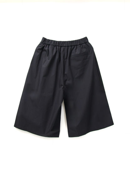 AMOMENTO　TWO TUCK WIDE SHORTS