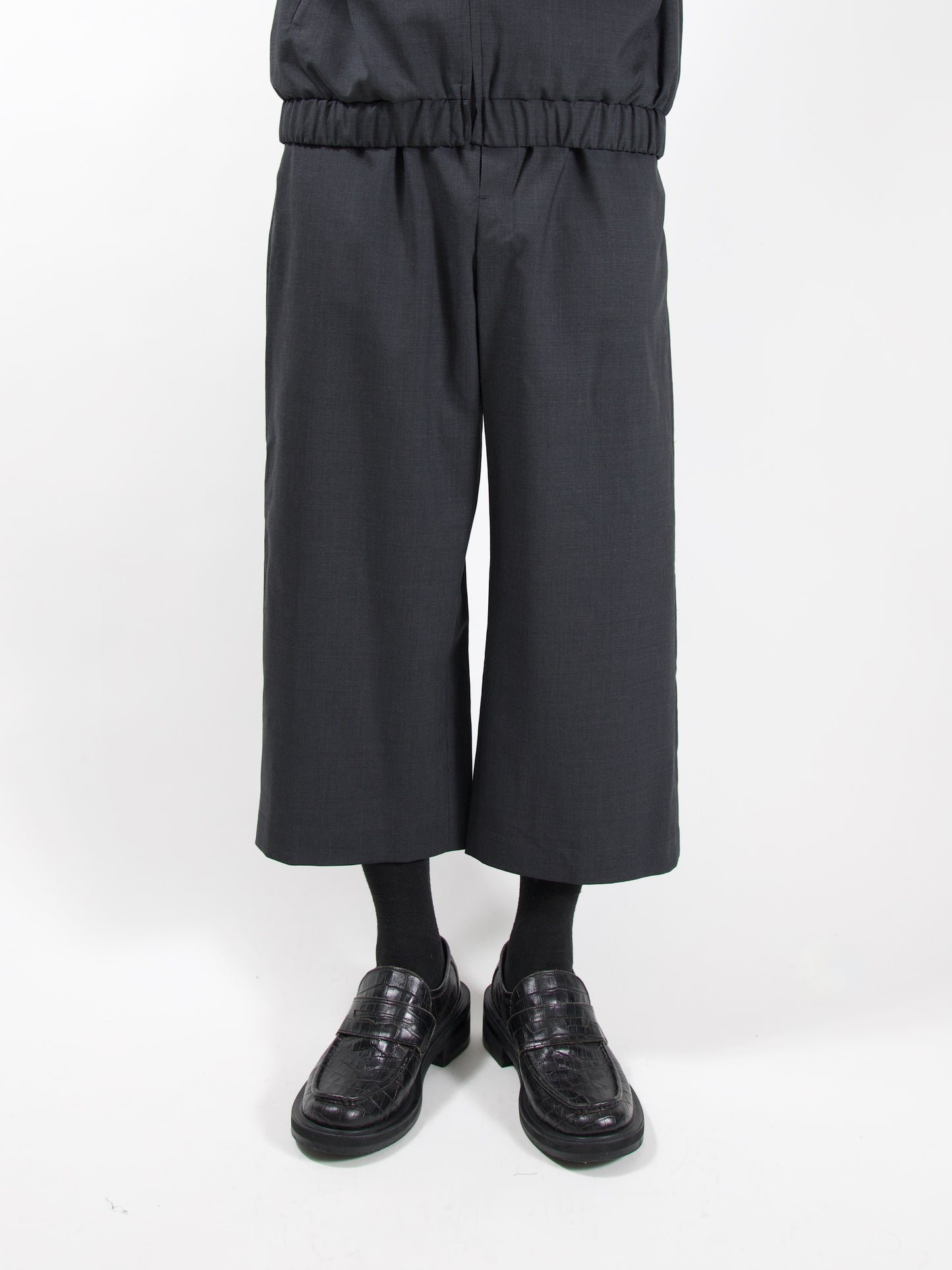 AMOMENTO　WOOL CAPRI PANTS