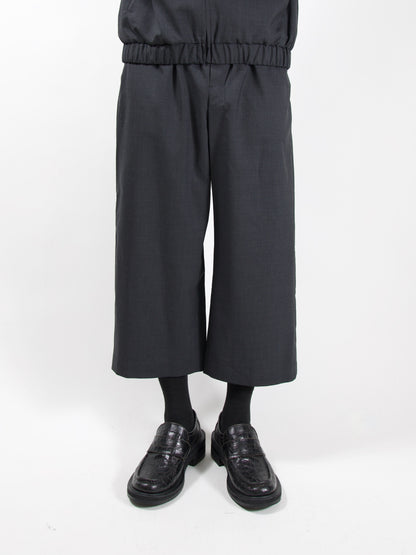 AMOMENTO　WOOL CAPRI PANTS