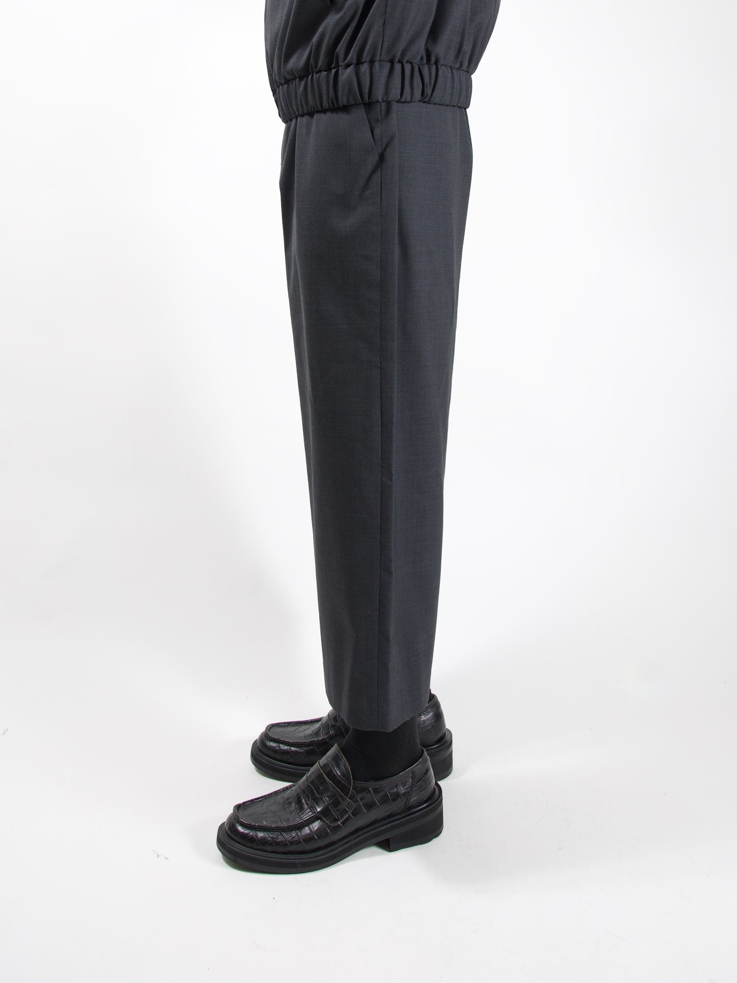 AMOMENTO　WOOL CAPRI PANTS