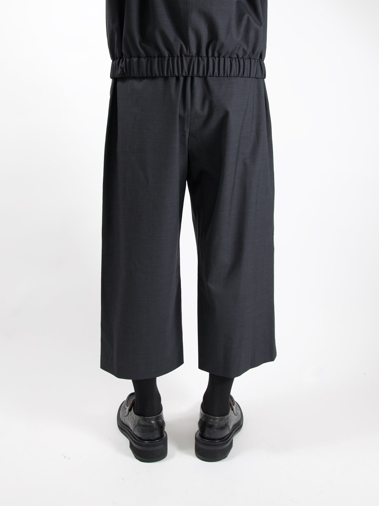 AMOMENTO　WOOL CAPRI PANTS