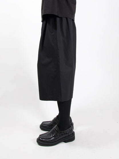 AMOMENTO　TWO TUCK WIDE SHORTS