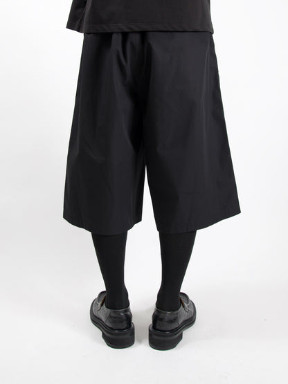 AMOMENTO　TWO TUCK WIDE SHORTS