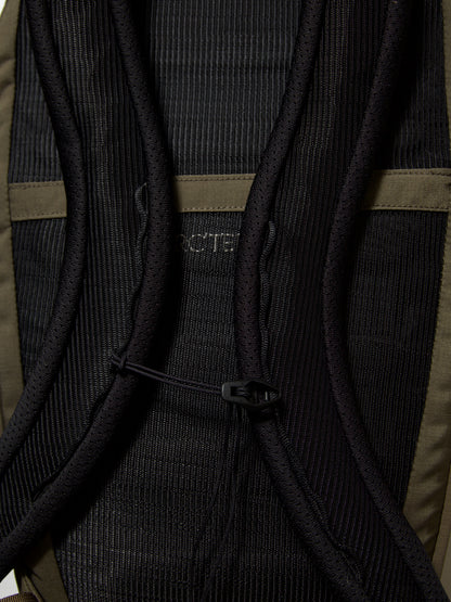 Arc'teryx　Axios 10 Backpack