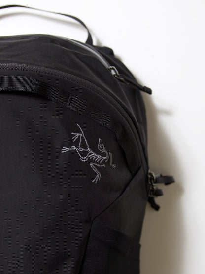 Arc'teryx　Axios 10 Backpack