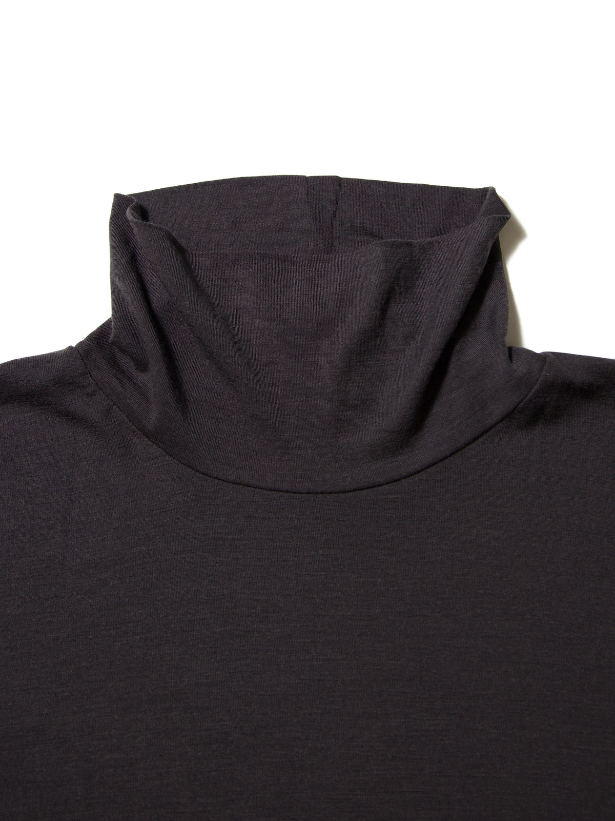 KANEMASA PHIL.　18G Wool Turtleneck