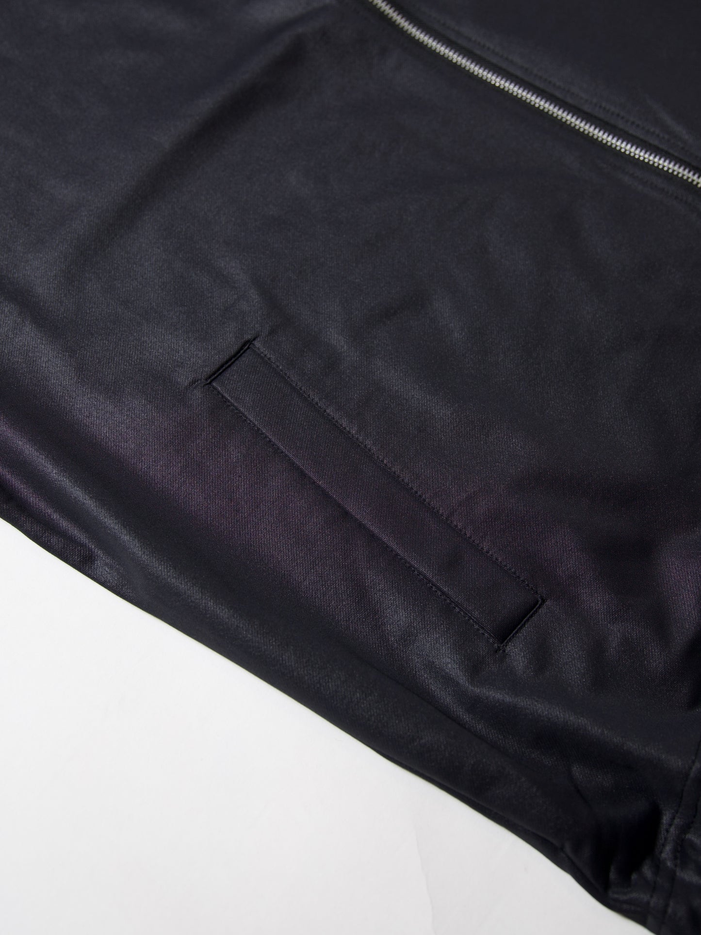 KANEMASA PHIL.　36G ECONYL Embossed Blouson