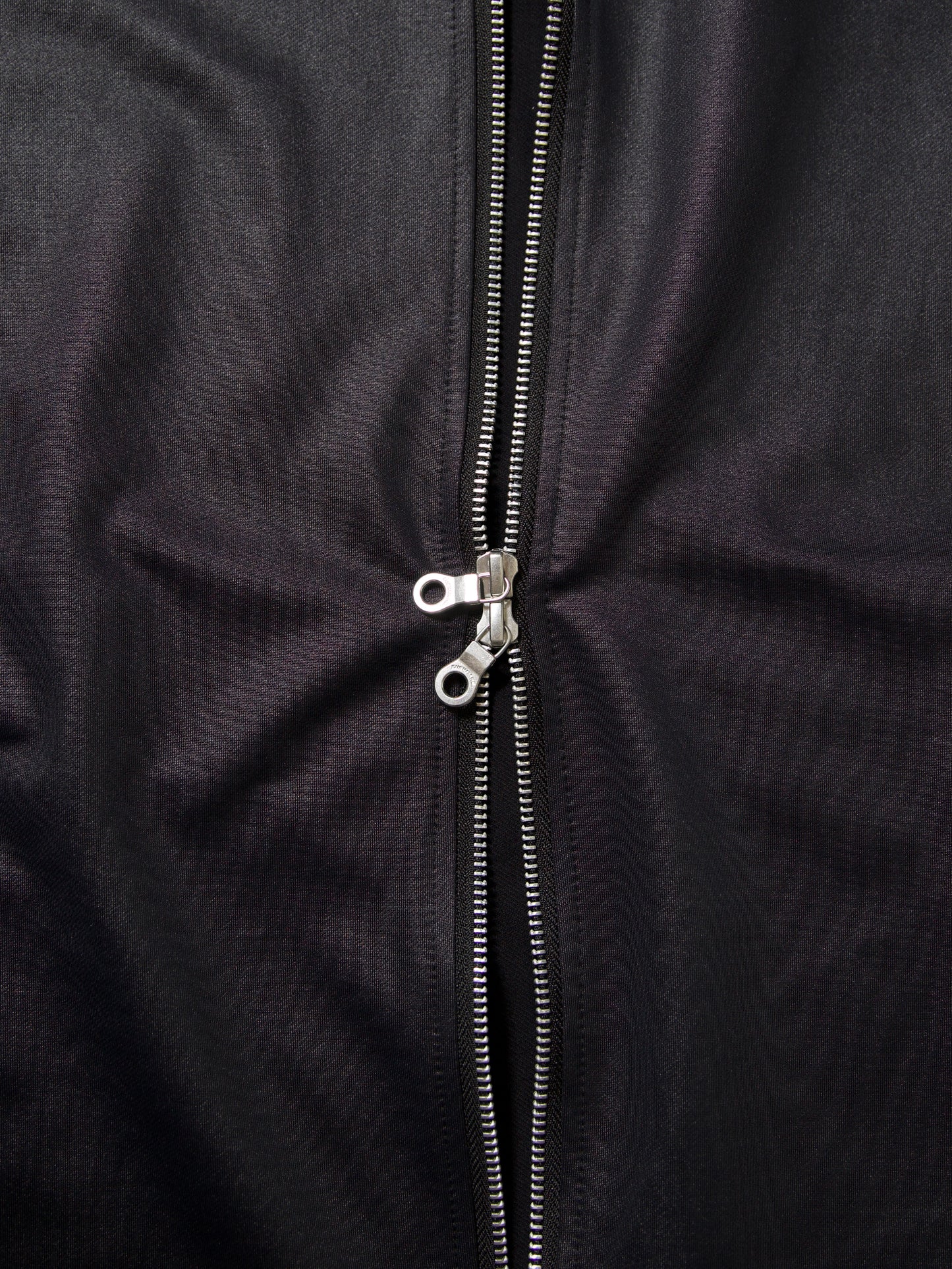 KANEMASA PHIL.　36G ECONYL Embossed Blouson