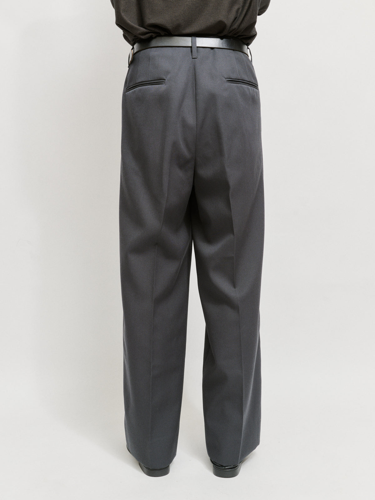 ANTHEM A　WOOL GABARDINE BELTLESS TROUSERS