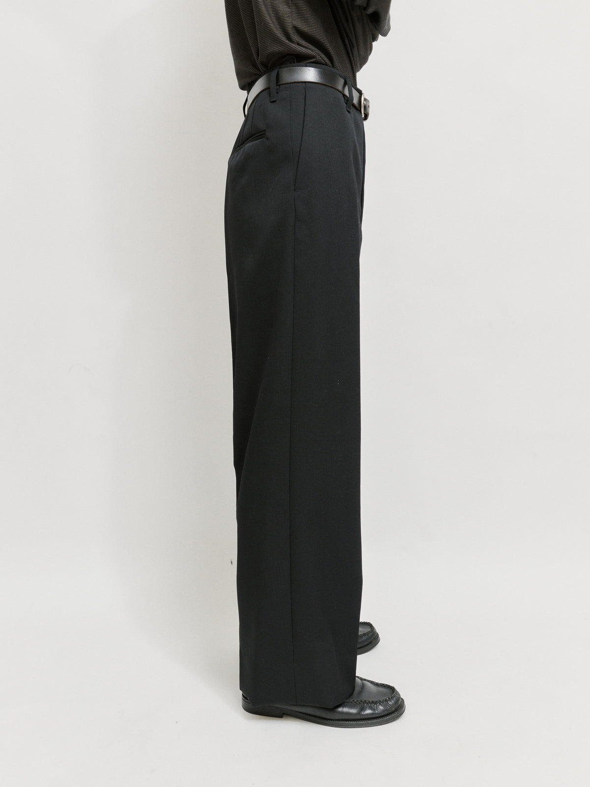 ANTHEM A　WOOL GABARDINE BELTLESS TROUSERS