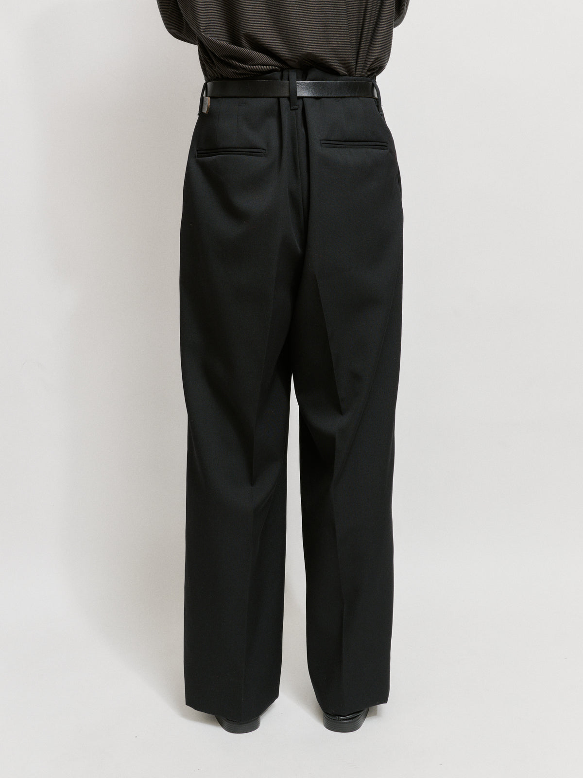 ANTHEM A　WOOL GABARDINE BELTLESS TROUSERS