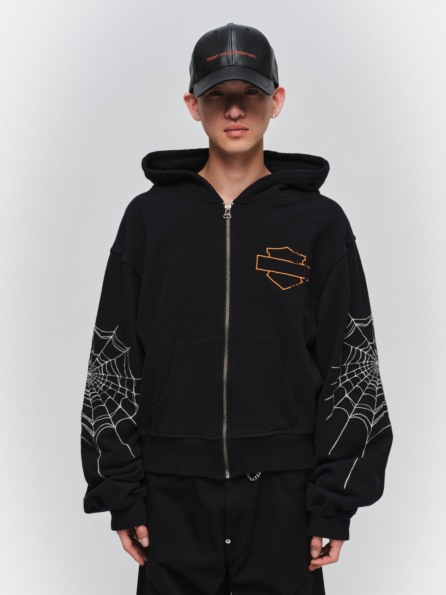 JIEDA　SPYDER-EMBROIDERED SLEEVE HOODIE