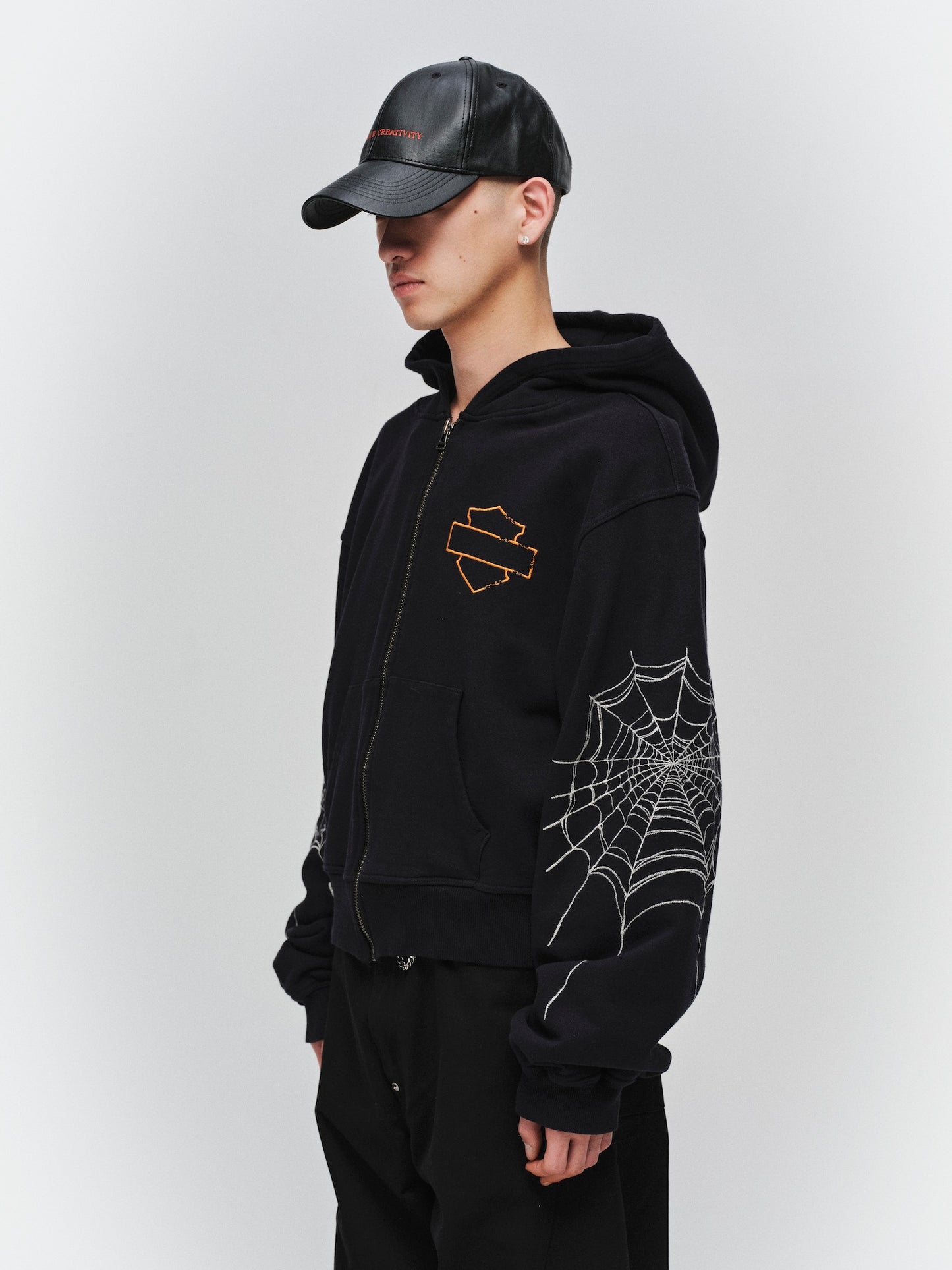 JIEDA　SPYDER-EMBROIDERED SLEEVE HOODIE