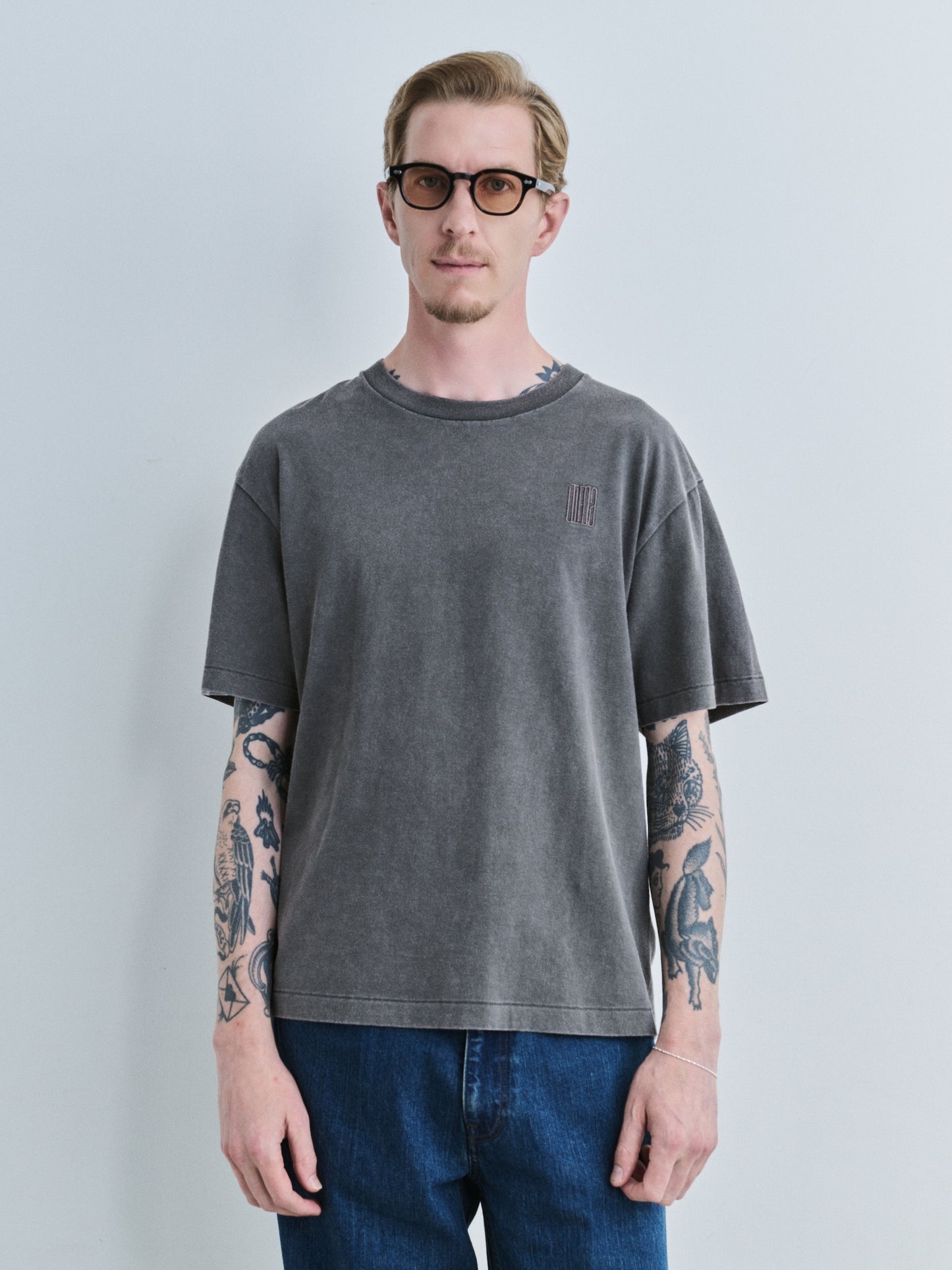 JIEDA　JIEDA EMBROIDERY FADE TEE