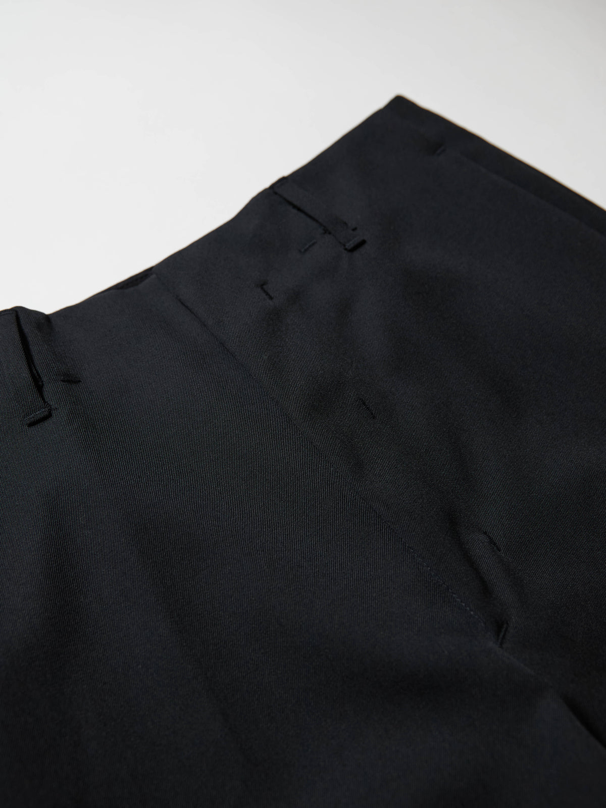 ANTHEM A　WOOL GABARDINE BELTLESS TROUSERS