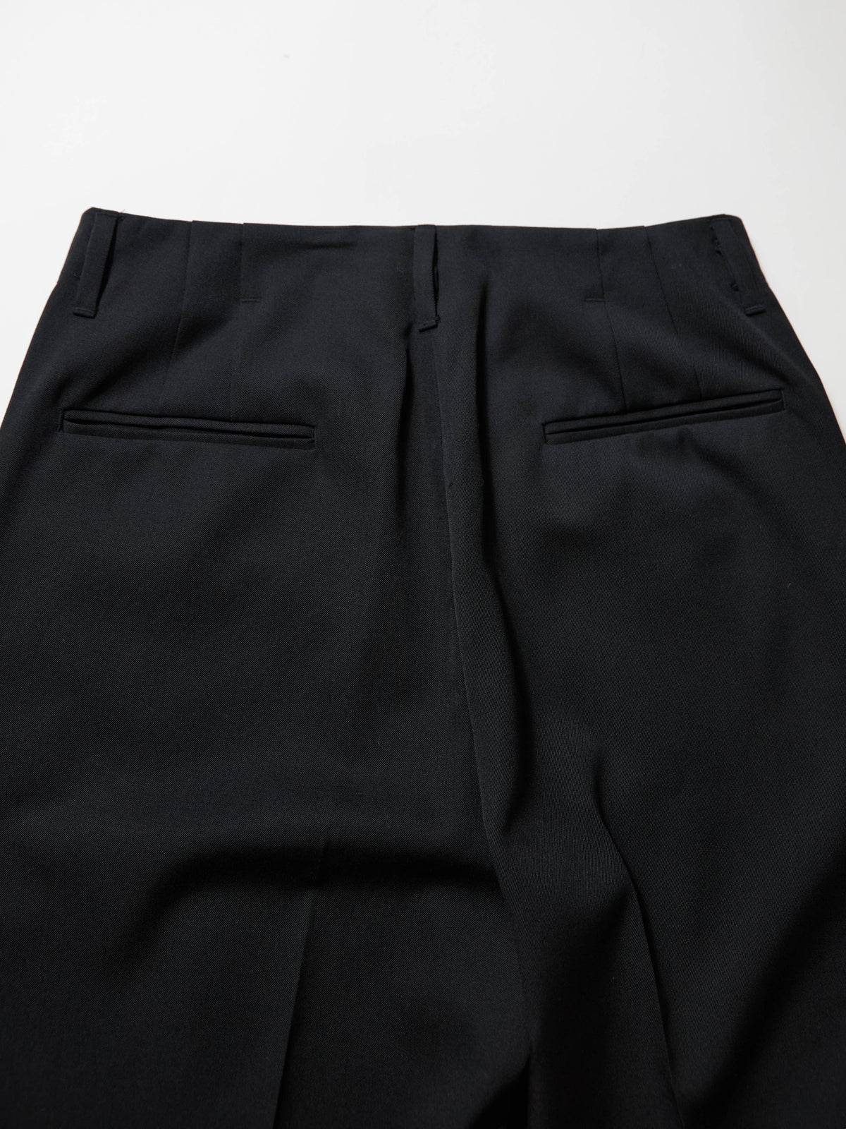 ANTHEM A　WOOL GABARDINE BELTLESS TROUSERS