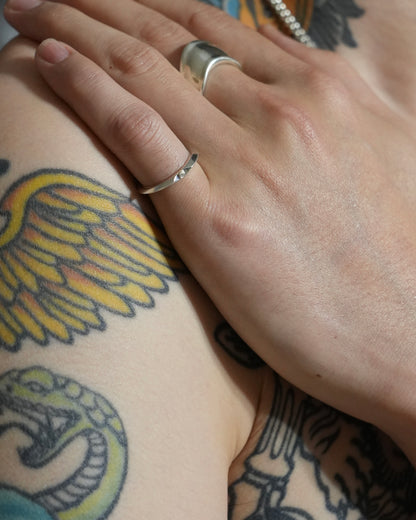 triangle eye ring (with daiamond)